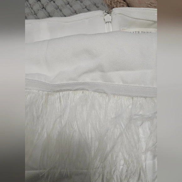 12th TRIBE Velma White Faux Feather Jumpsuit Size small. NWT - Picture 7 of 8